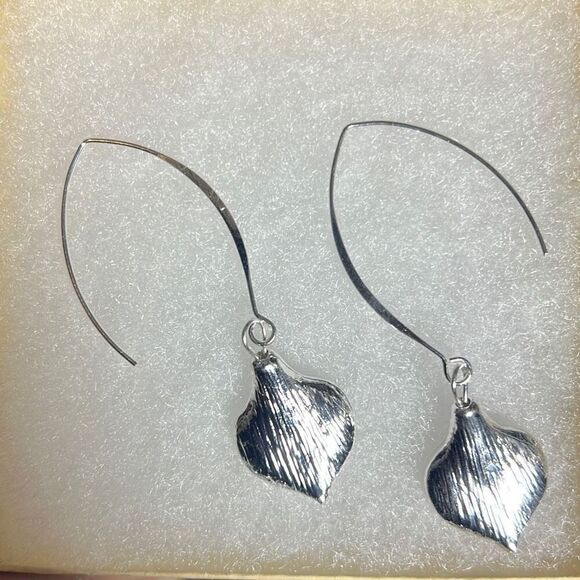 Silver & Cobalt Blue Petal Drop Earrings — Modern Leaf Dangle Design - Picture 3 of 6